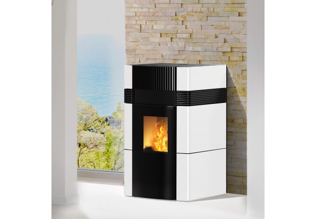 Пелетна камина "Primavera Ceramic" 24 kW - с водна риза